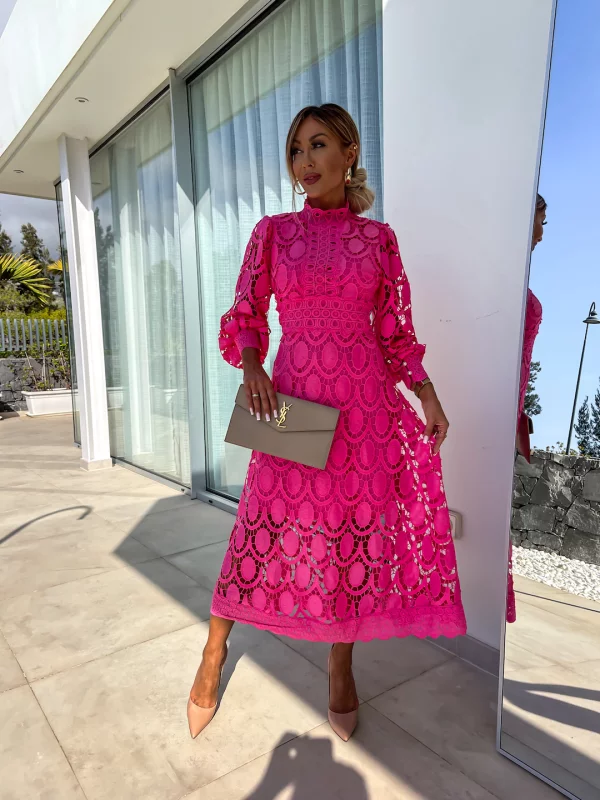 Elaina | Stilfuld Midi Kjole med Blonde Detaljer