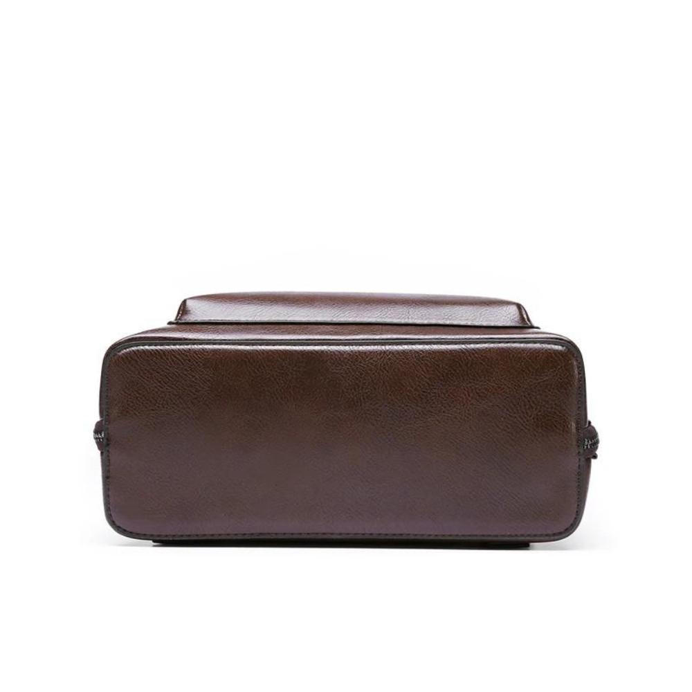 Stella | Klasyczny plecak zapinany na podwójny zamek o prostym kroju