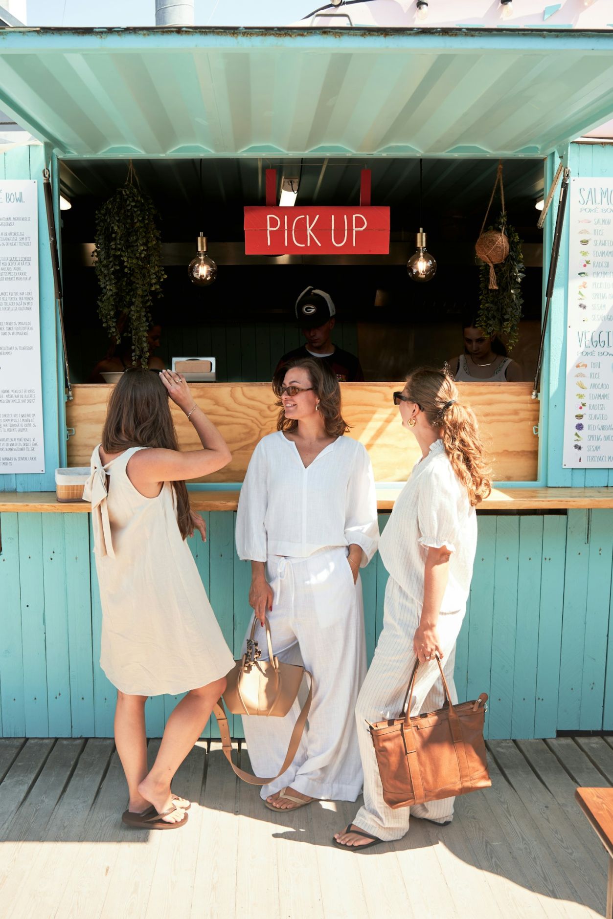 Bluzka z miękkiego lnu Neo Noir Sarla w kolorze białym