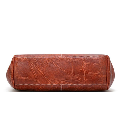 Mila | Torebka w stylu vintage zapinana na klapę