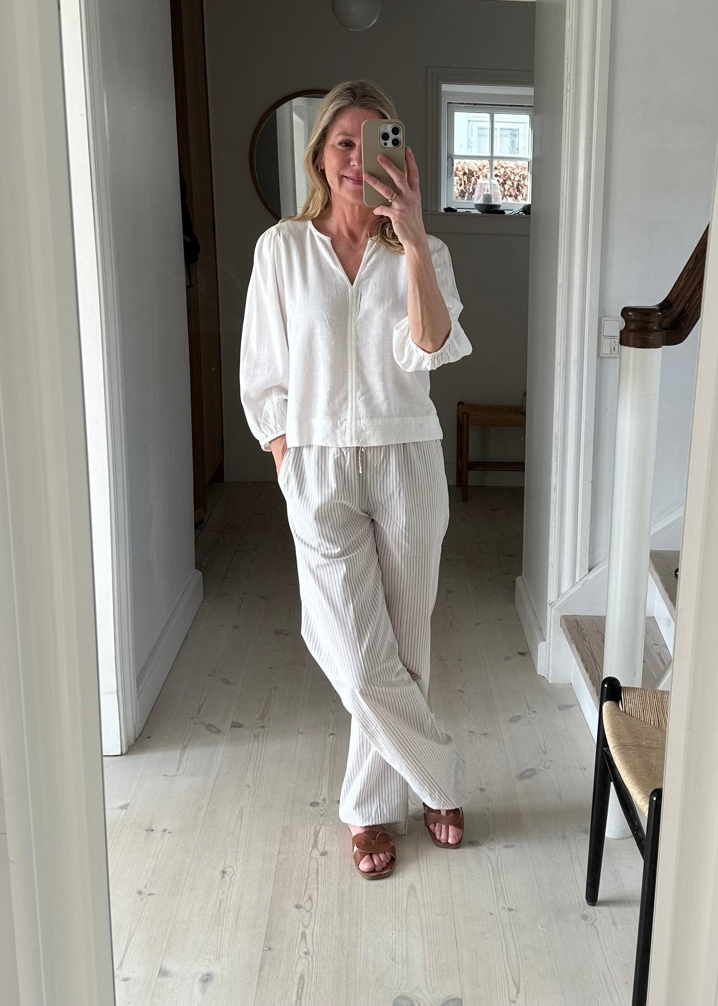 Bluzka z miękkiego lnu Neo Noir Sarla w kolorze białym