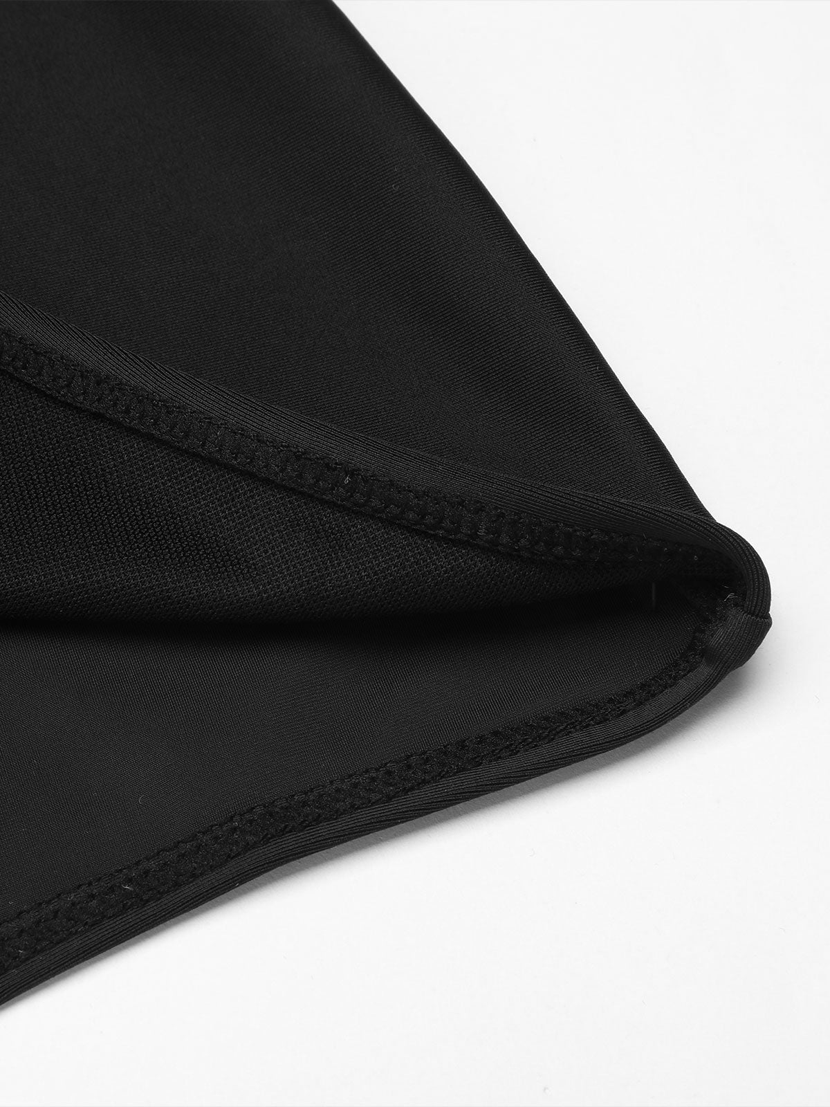 Komplet bikini z halterneckiem w paski w stylu retro