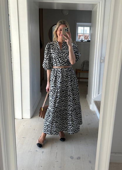 Czarna sukienka podłogowa Co'couture AtziCC