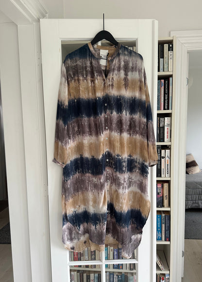 Projekt AJ117 Sukienka Paris Orzech