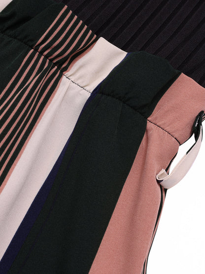 Beżowa, bawełniana sukienka z lat 40. z haftowanym kwiatowym dekoltem w serek