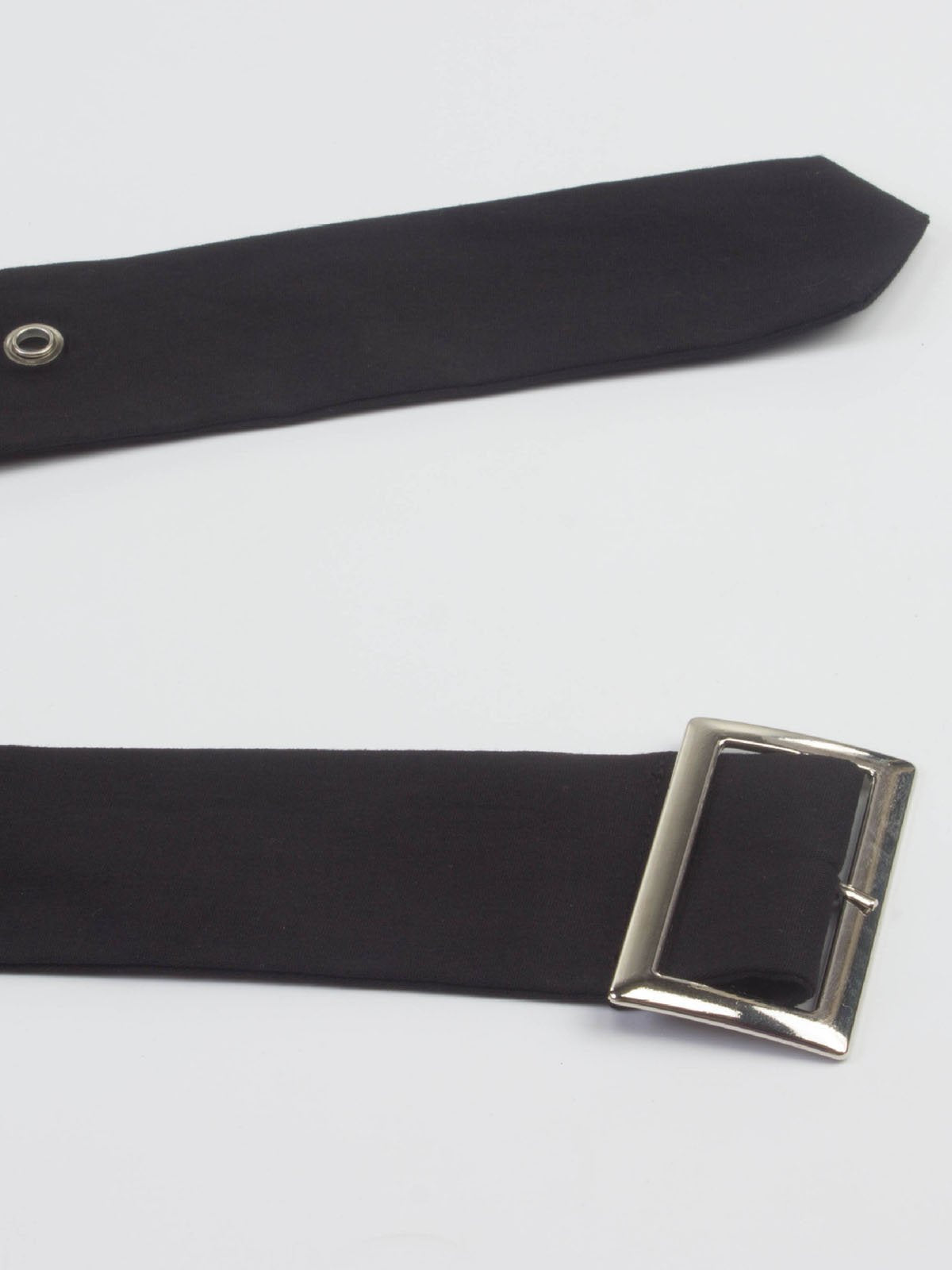 Sukienka koktajlowa vintage z halterem z lat 50., w czerwone róże z kwiatowym wzorem na imprezę