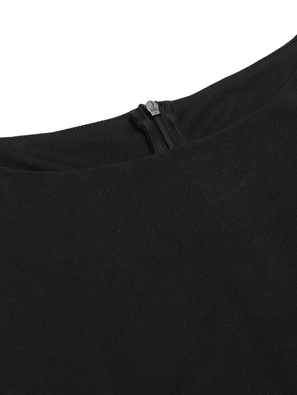 Czerwono-czarny patchworkowy kostium kąpielowy z wyciętym stanem z lat 40.