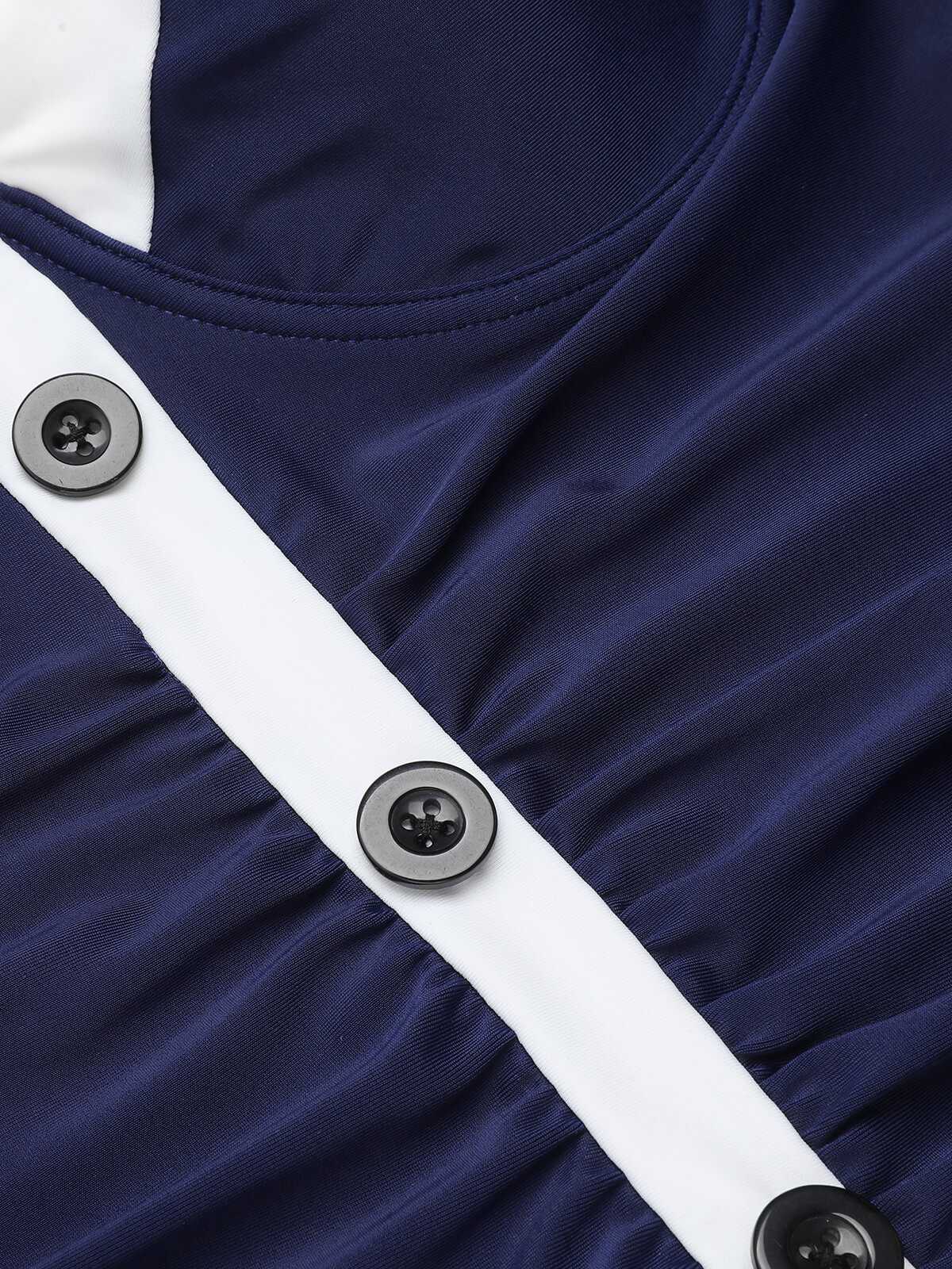 Dwuczęściowa bluzka w paski z lat 50. i plisowana spódnica