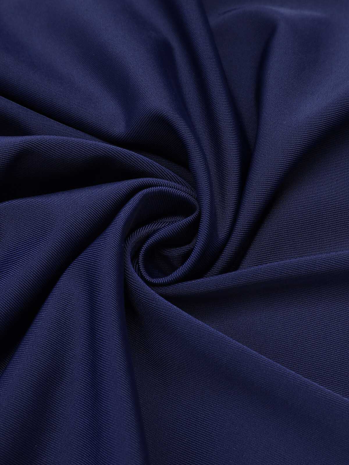 Dwuczęściowa bluzka w paski z lat 50. i plisowana spódnica