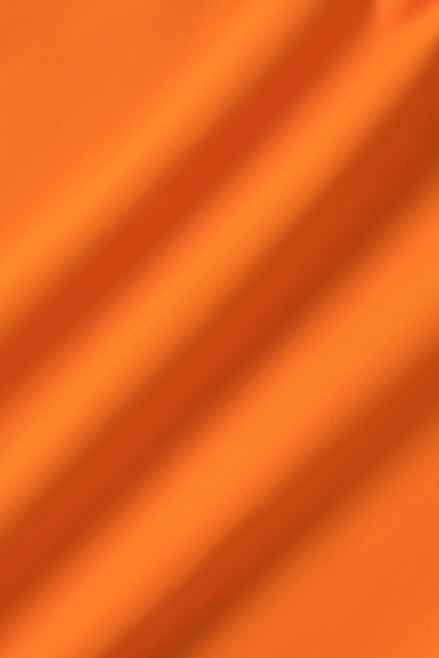 Czarny, kratkowany kostium kąpielowy z lat 40. XX wieku z dekoltem typu halter