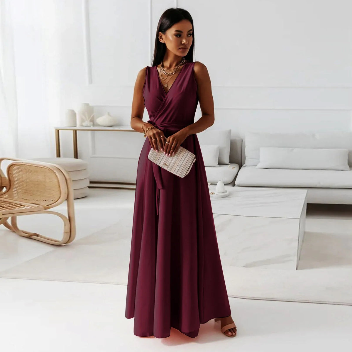 Aniela | Elegancka sukienka maxi z kopertowym dekoltem i wiązaniem w talii