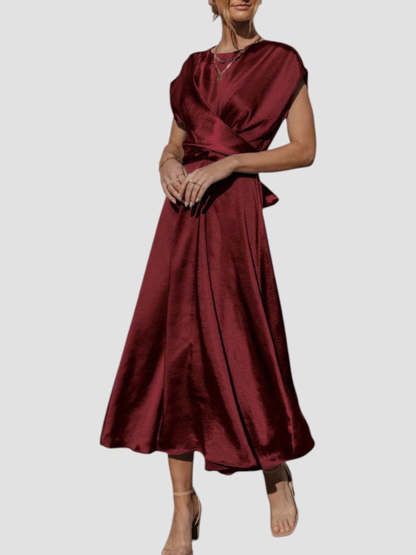 Klara | Elegancka sukienka o średniej długości