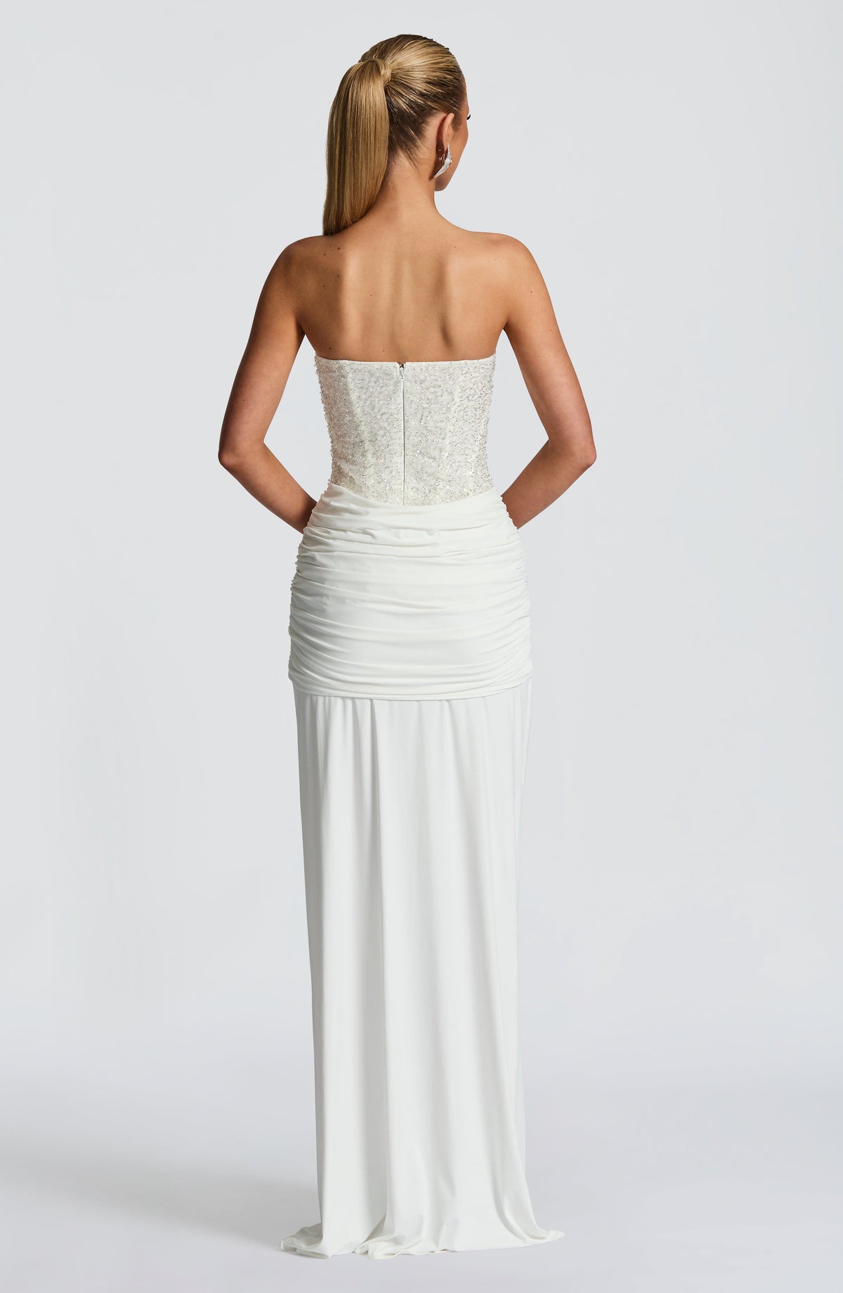 Gabriela | Elegancka sukienka maxi z gorsetem zdobionym koralikami