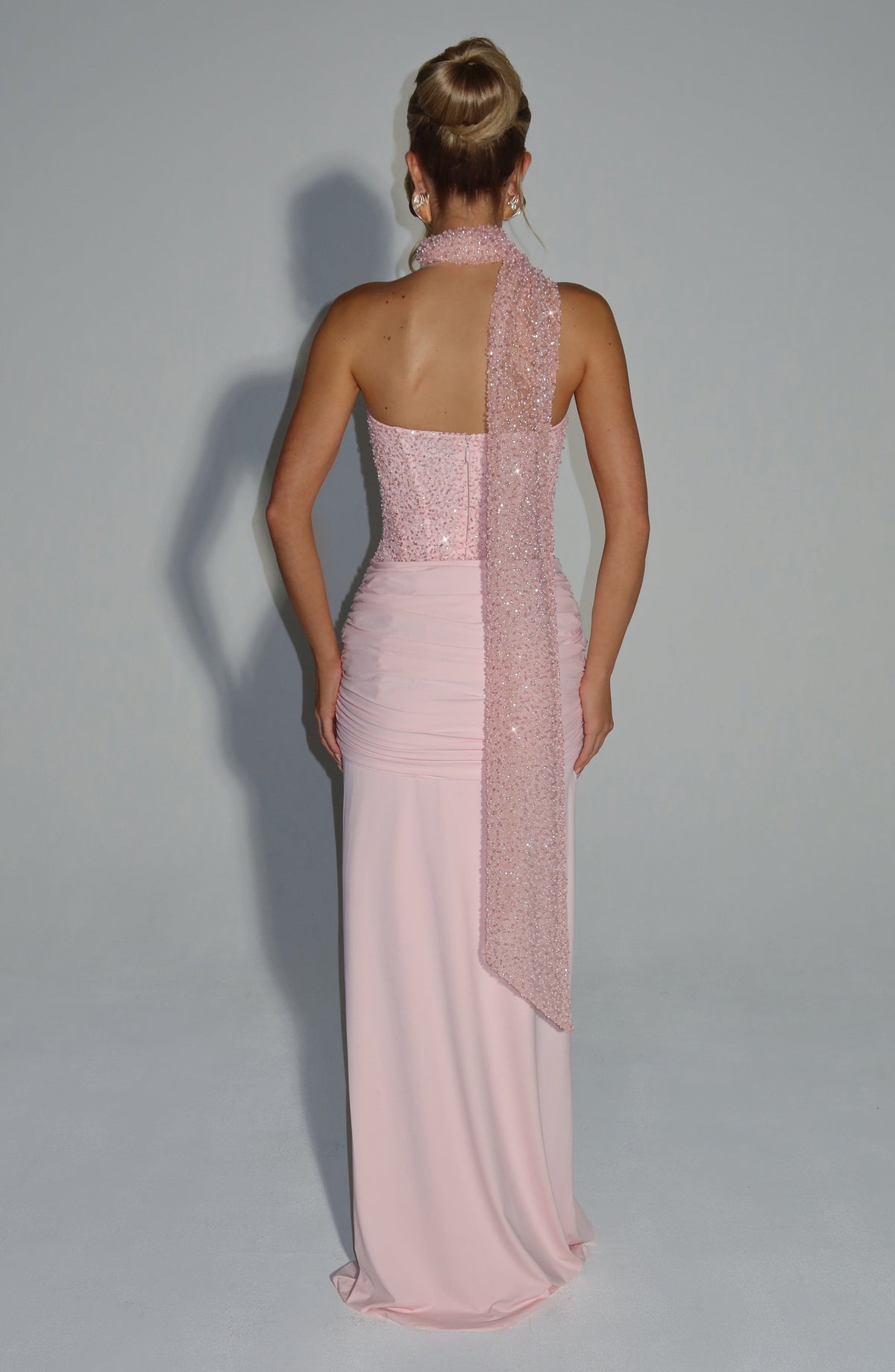 Gabriela | Elegancka sukienka maxi z gorsetem zdobionym koralikami