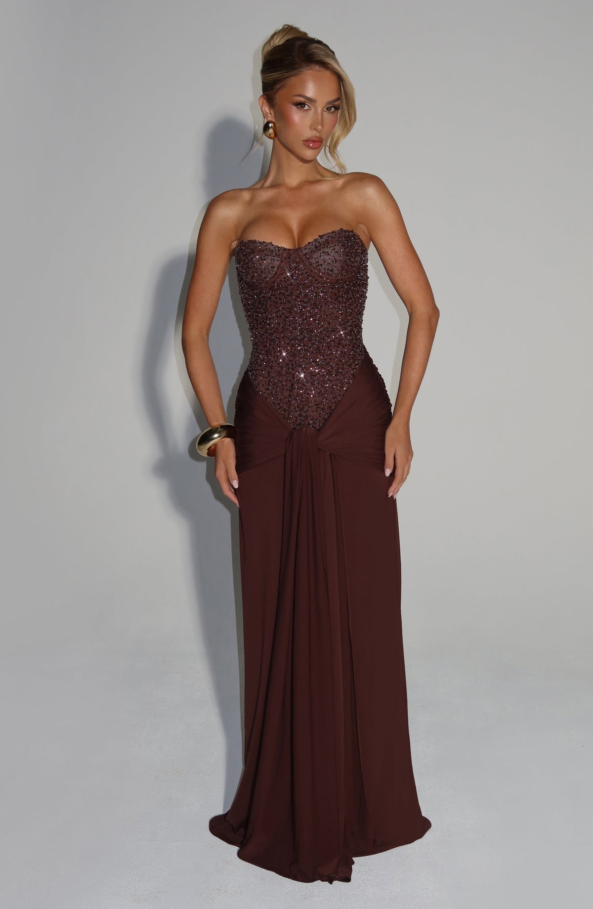 Gabriela | Elegancka sukienka maxi z gorsetem zdobionym koralikami