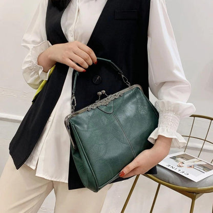 Mila | Torebka w stylu vintage zapinana na klapę