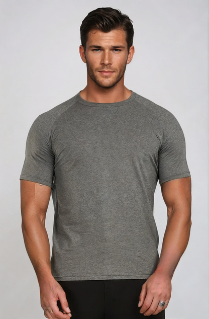 Podstawowa koszulka podkreślająca mięśnie