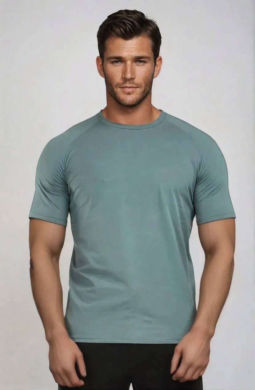 Podstawowa koszulka podkreślająca mięśnie