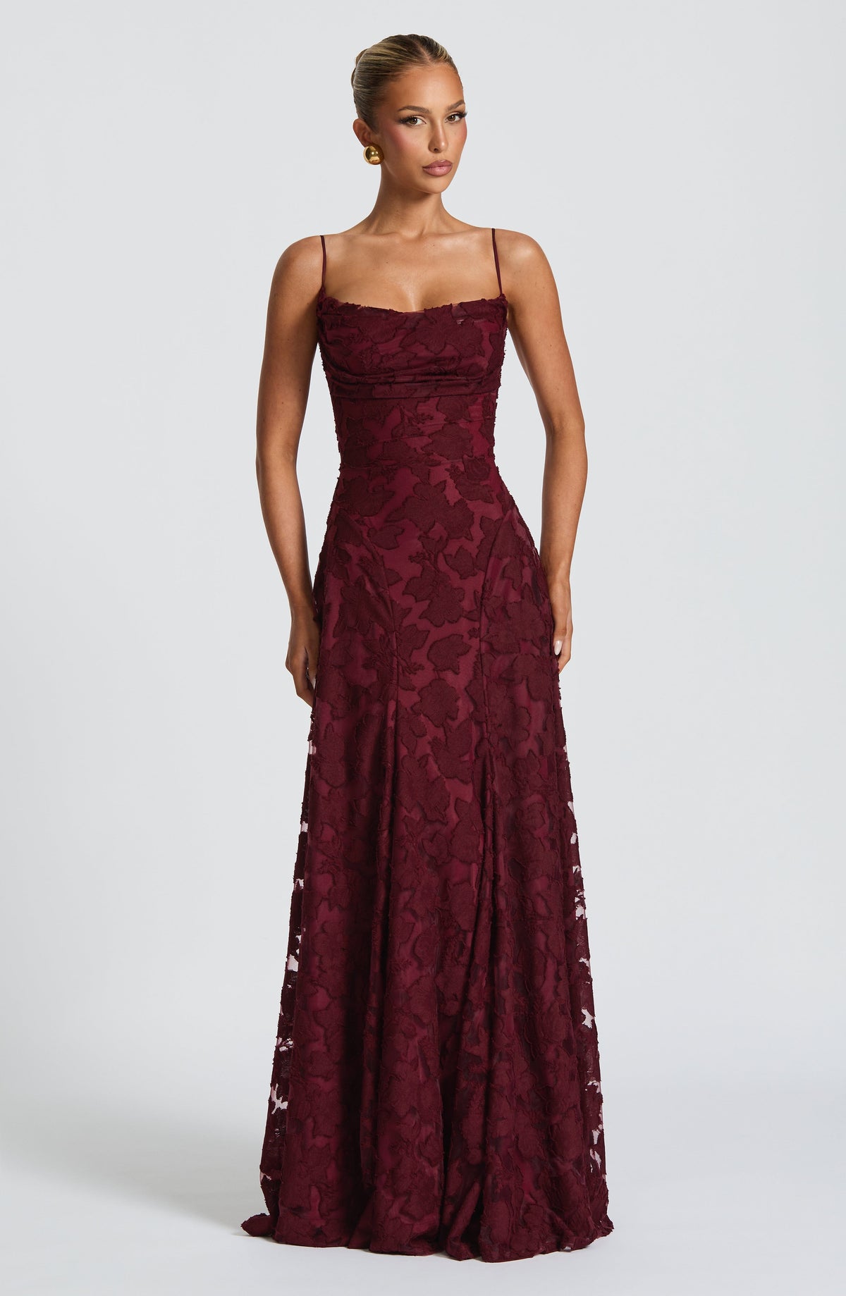 Pola | Elegancka sukienka maxi z kwiatową koronką