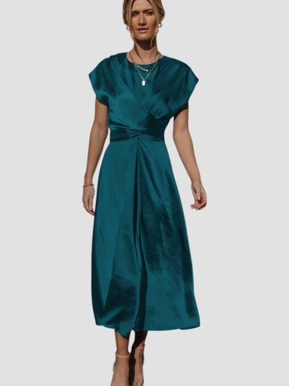 Klara | Elegancka sukienka o średniej długości