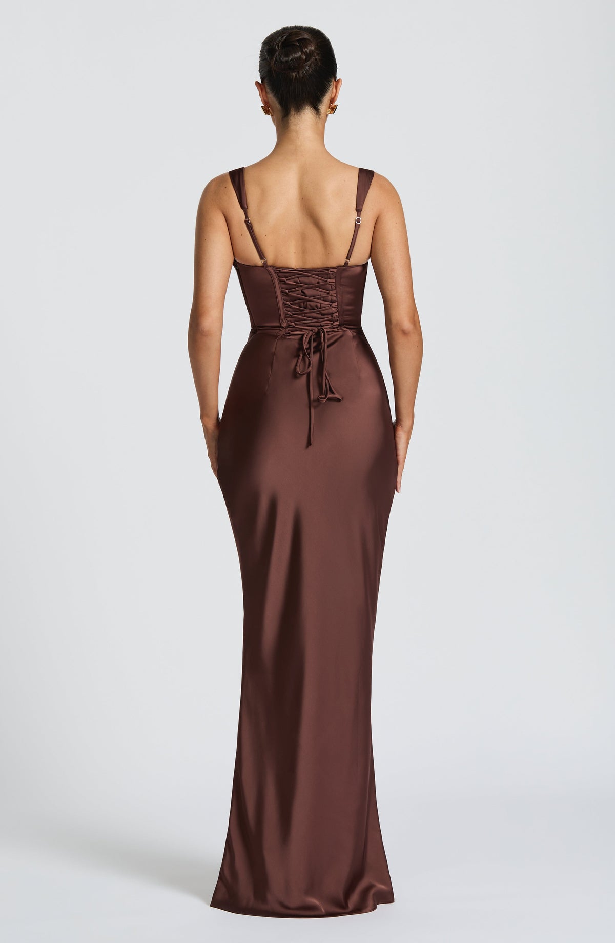 Weronika | Elegancka satynowa suknia maxi z kwadratowym dekoltem