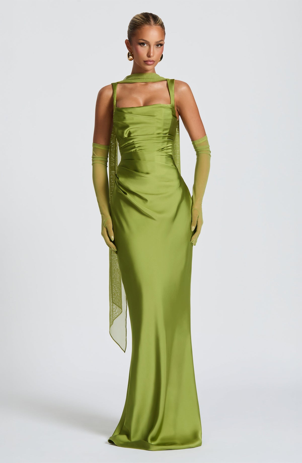 Weronika | Elegancka satynowa suknia maxi z kwadratowym dekoltem